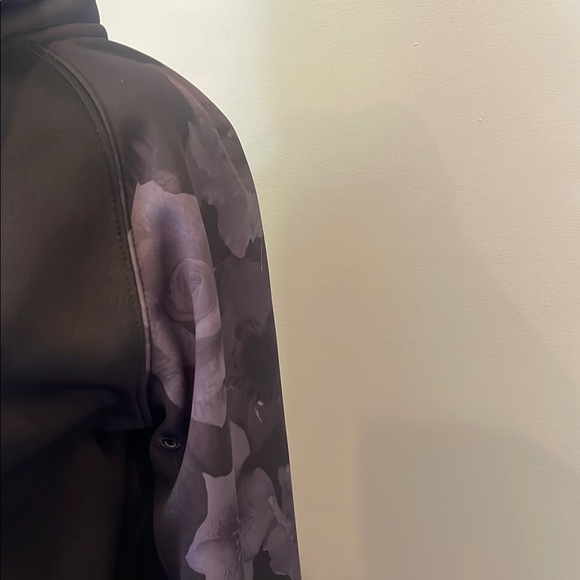 Neff Black Hoodie with Subtle Purple Design at hood & sleeves medium - Picture 3 of 4